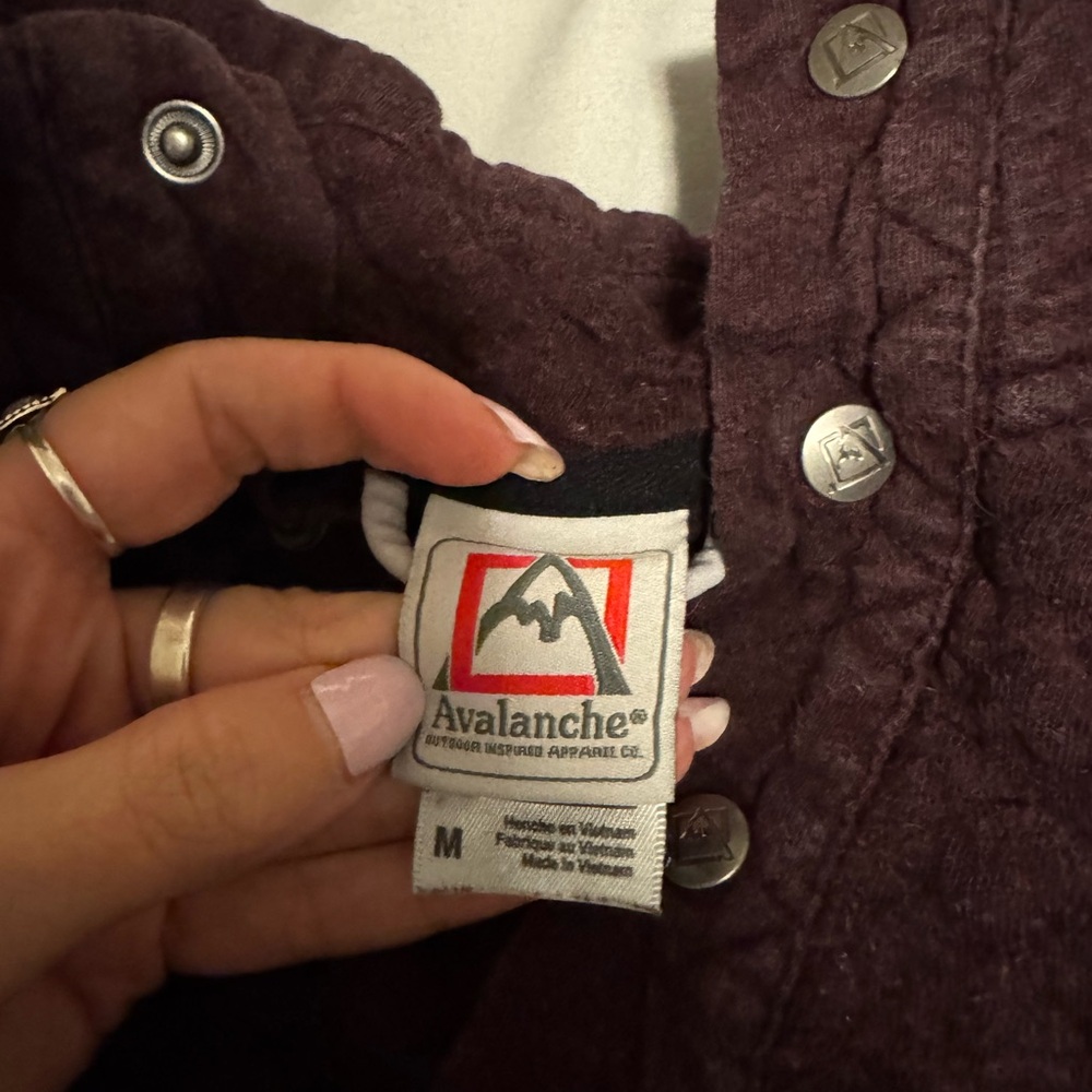 Avalanche Maroon Quilted Sweatshirt - Picture 2 of 4